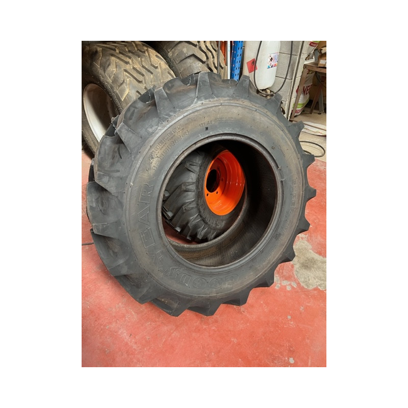 Neumático,13.6R24, 121 A8 Tl Strac Rad R1, Goodyear,(suelta)