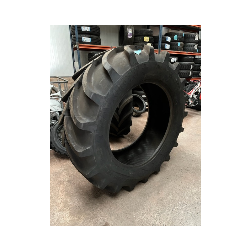 Neumáticos 540/65R38 147A8 147B Traxion+ Tl Vredestein
