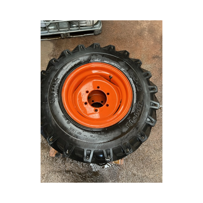 Neumáticos,12.5-18 Usados mazizados con llanta