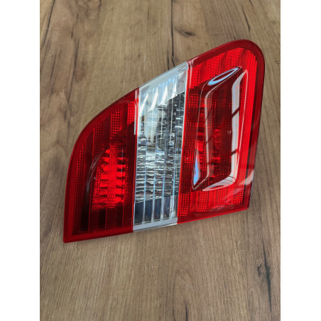 A1698201264,Mercedes W245 Luz Trasera Derecha Tapa Maletero Portón Trasero